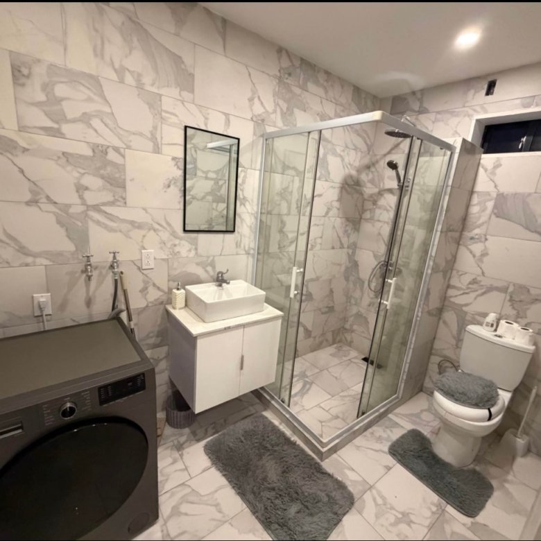 Luxury Apartment Building for Sale!