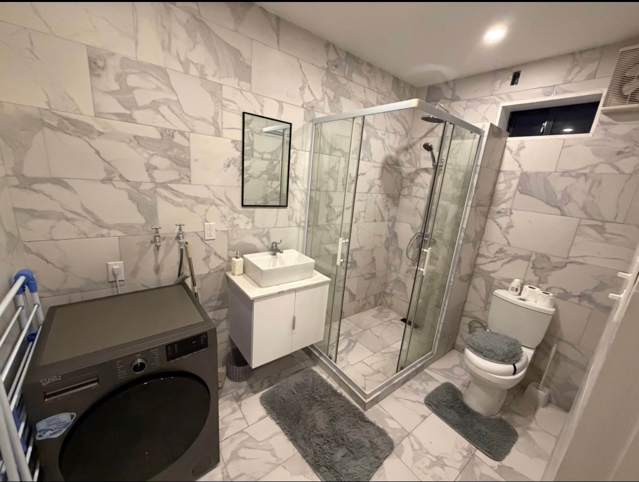 Luxury Apartment Building for Sale!