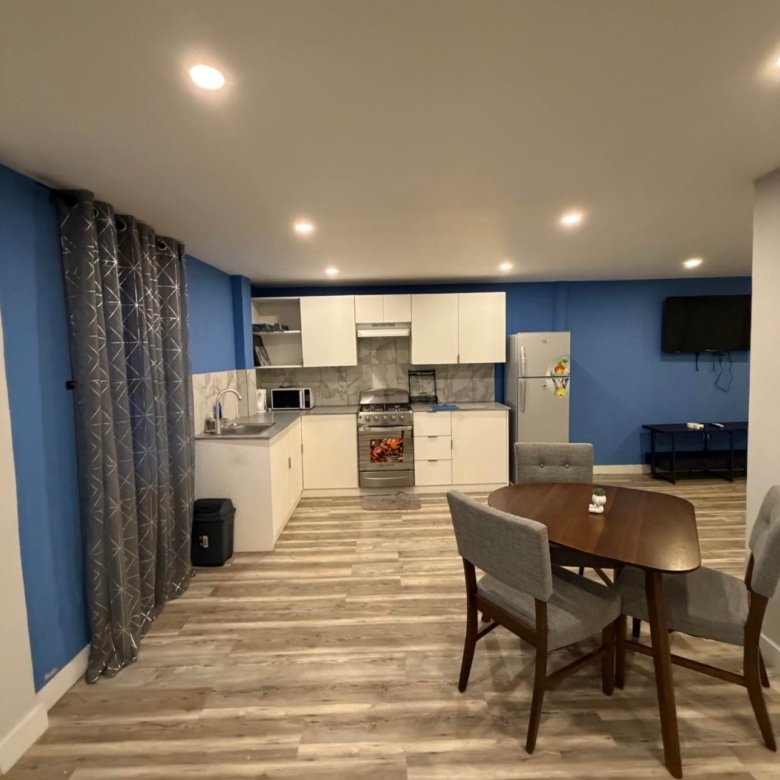 Luxury Apartment Building for Sale!