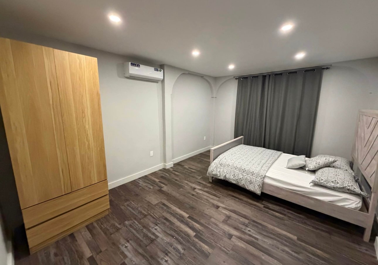 Luxury Apartment Building for Sale!