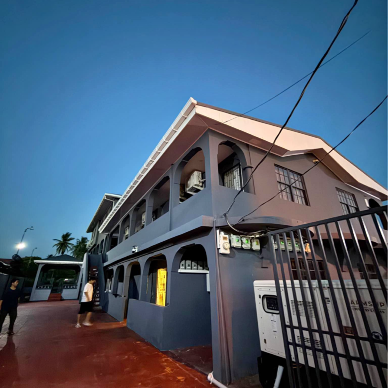 Luxury Apartment Building for Sale!